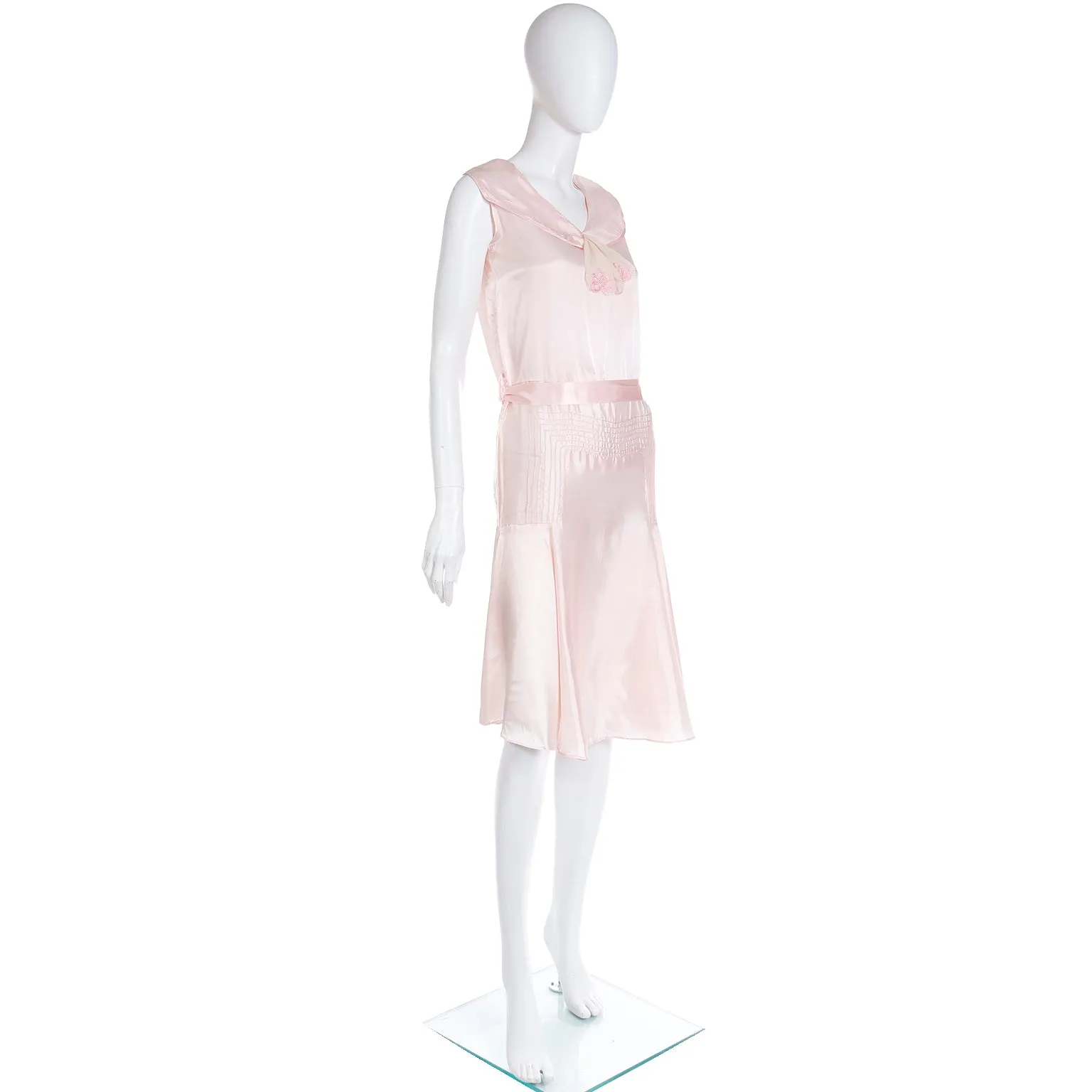 1920s Pink Satin Sleeveless Dress with Belt and Organza Bow