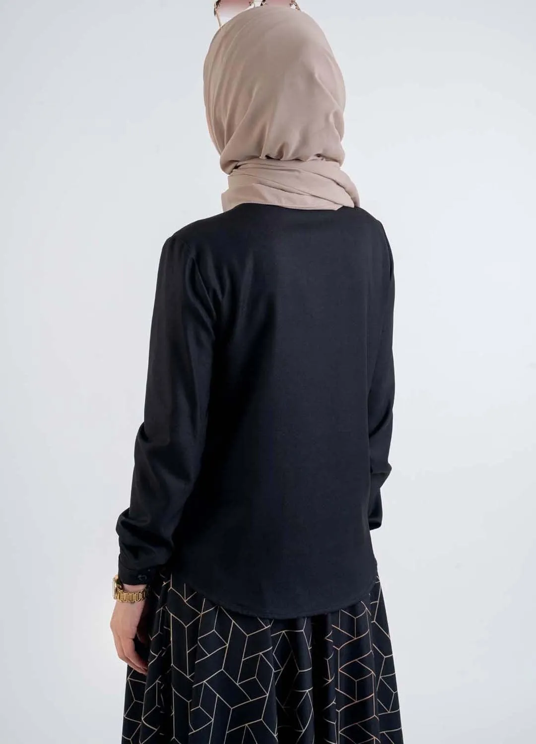 black shirt-Casual Hijab Outfit