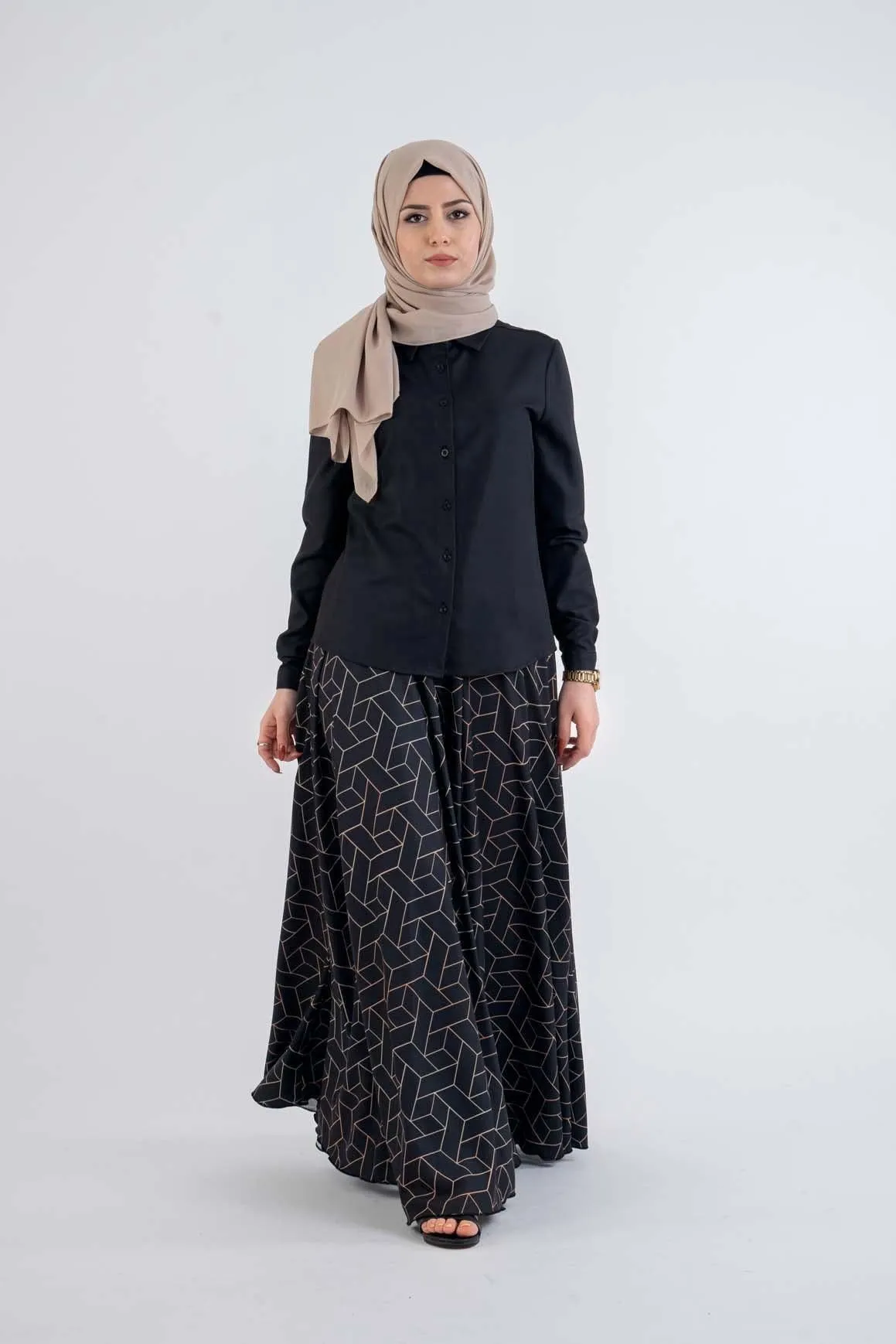 black shirt-Casual Hijab Outfit