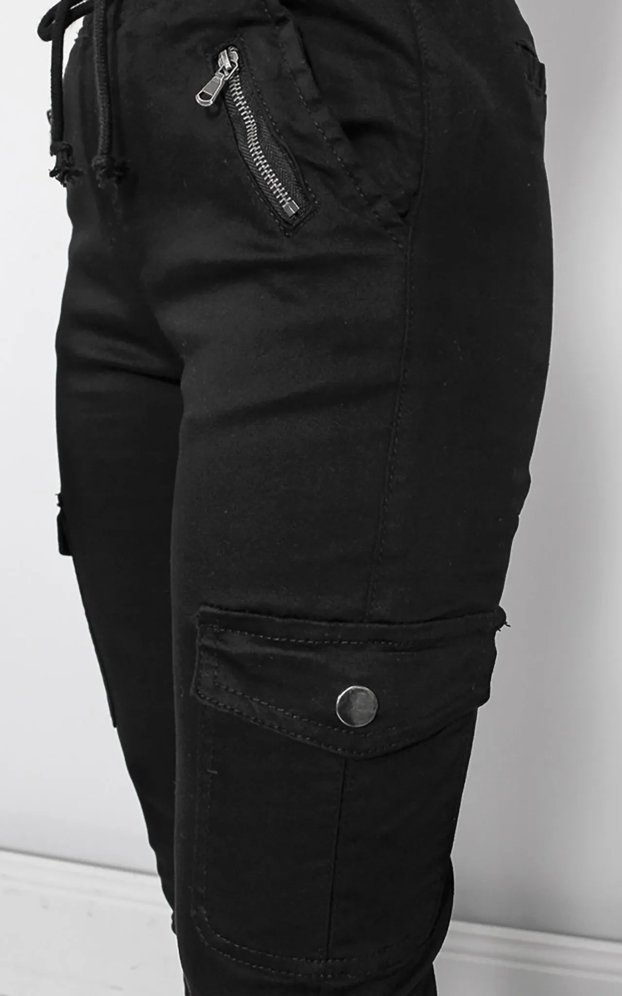 Dip It Low Cargo Jeans - Black