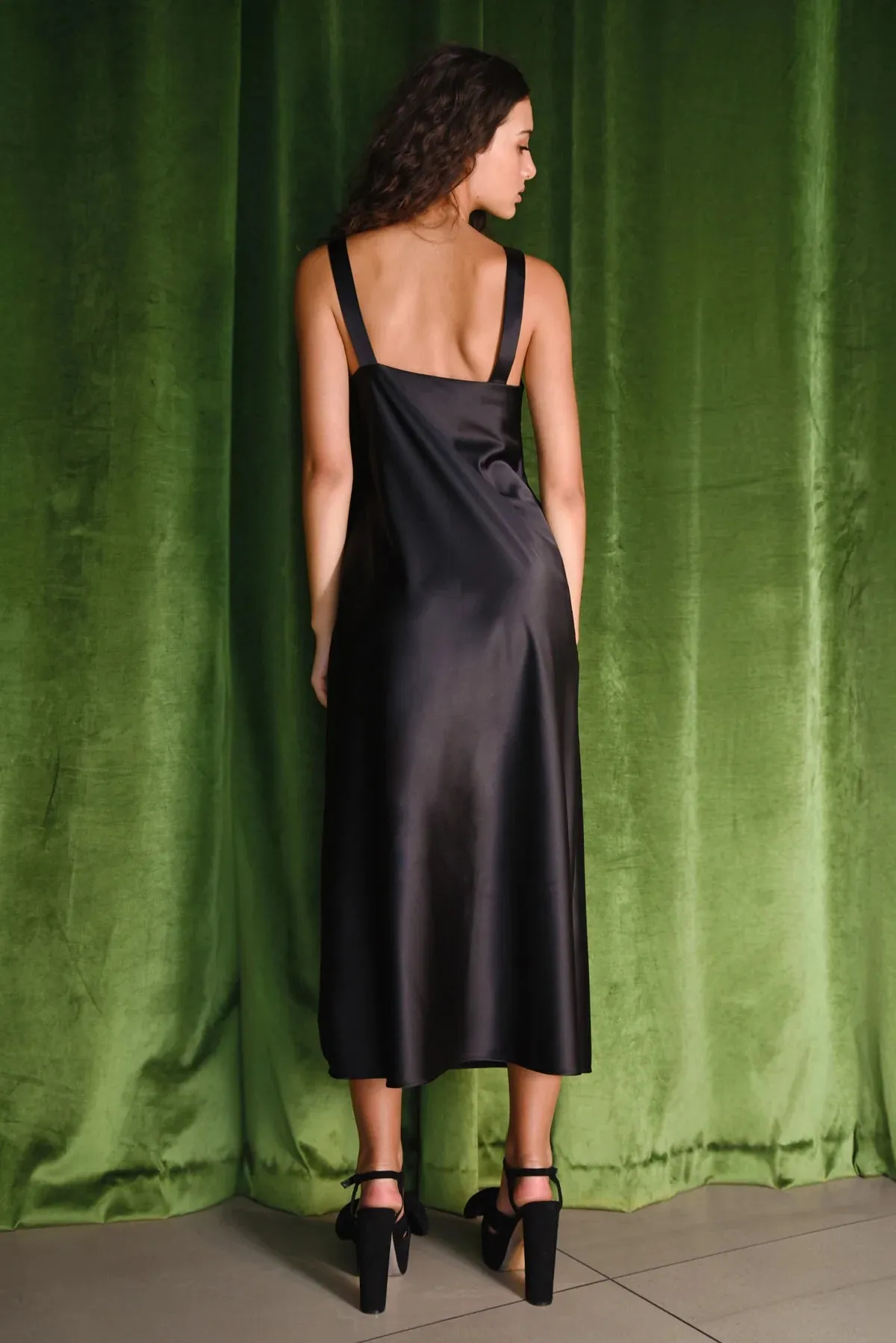 Facing The Bias Dress - Black