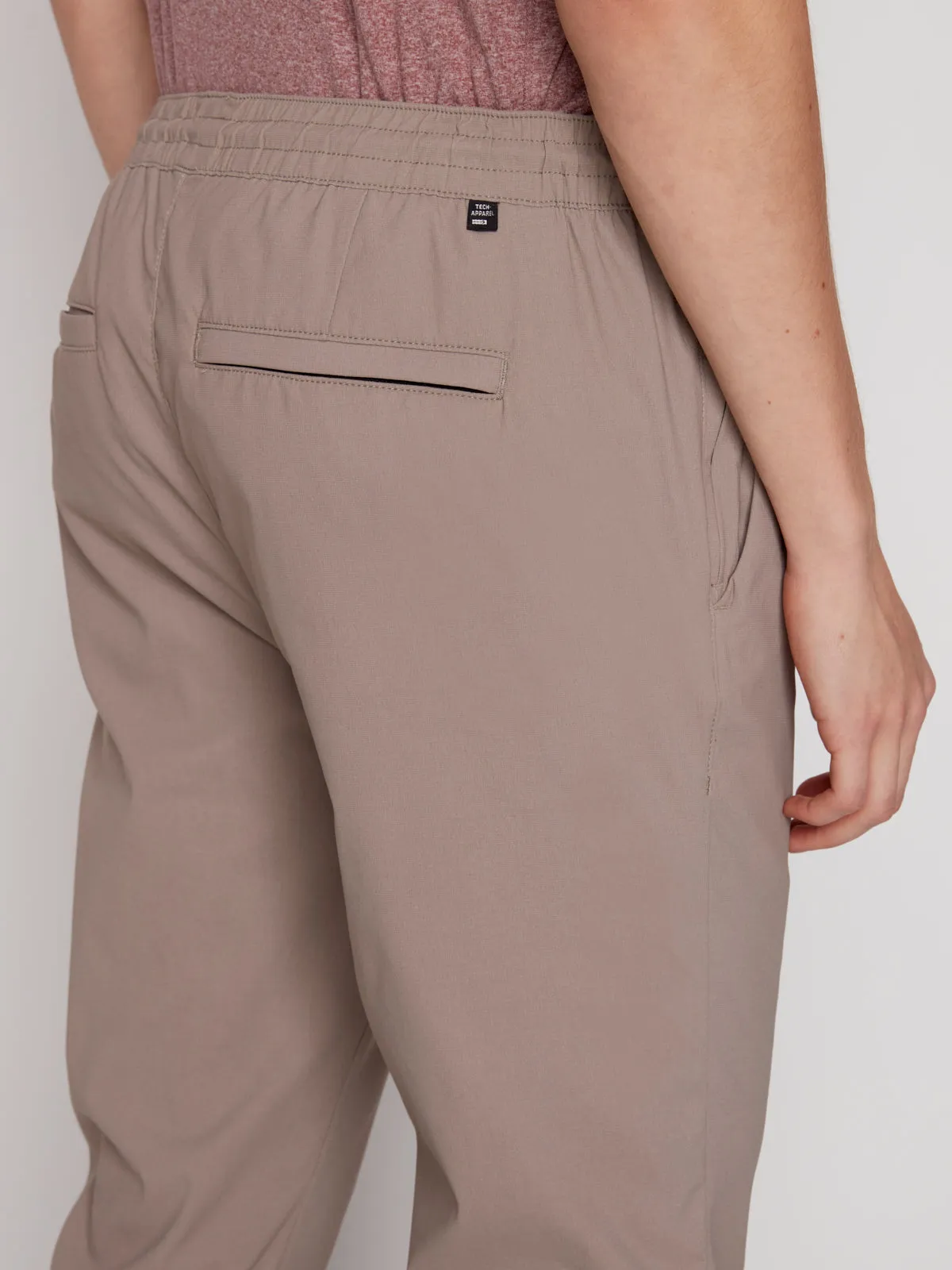 OLIVIER MEN'S TECH JOGGER - BEIGE