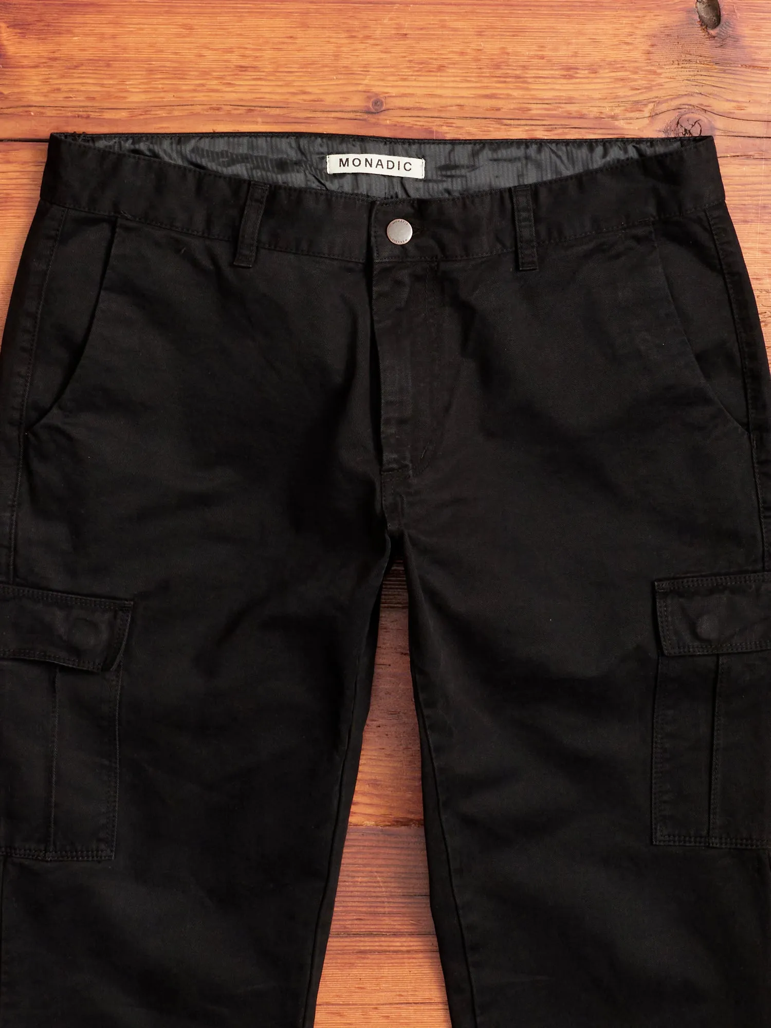 Relaxed Taper Cargo Chino in Black Stonewash