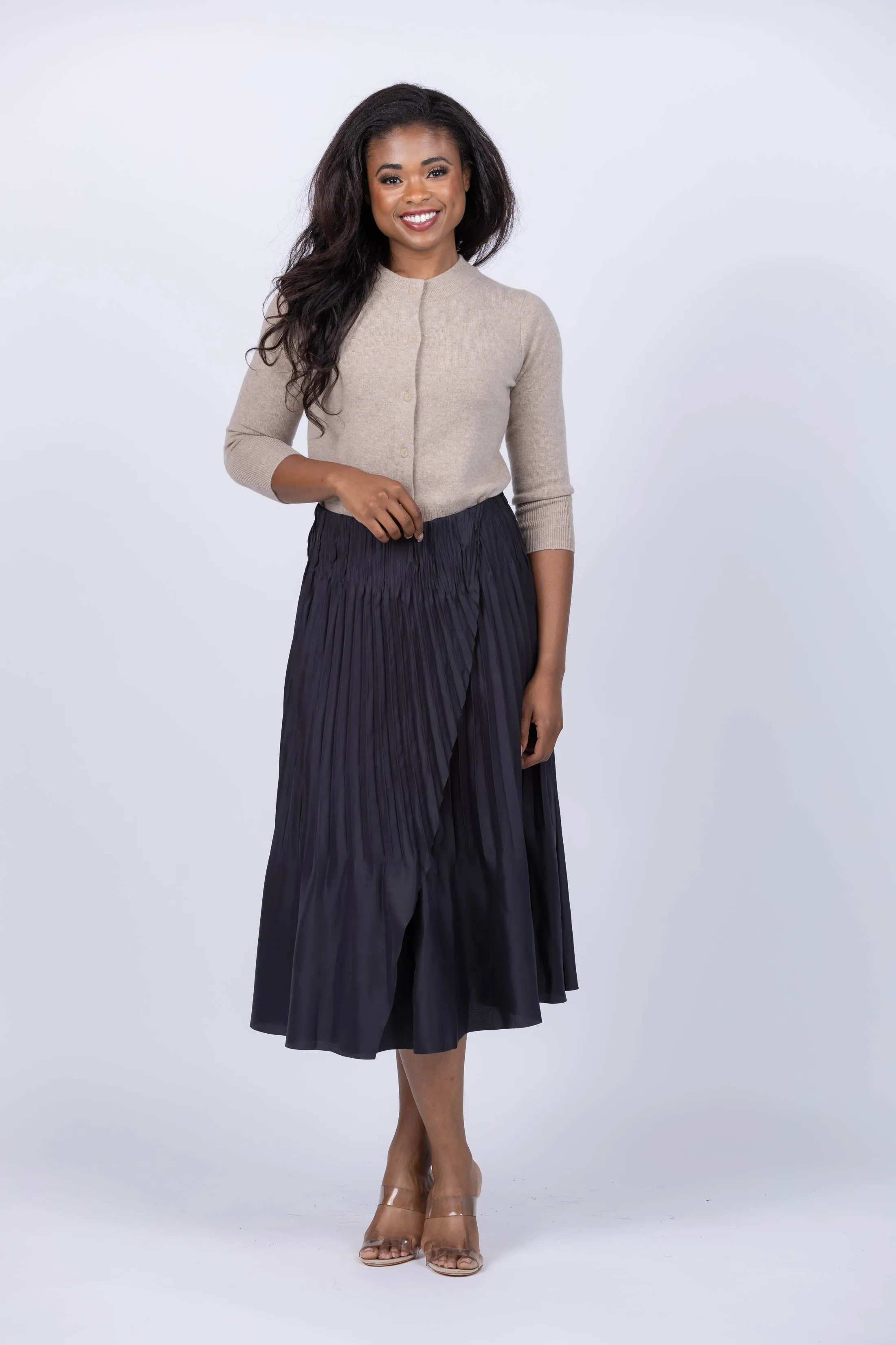 Vince Pintuck Pleated Pull On Skirt in Black