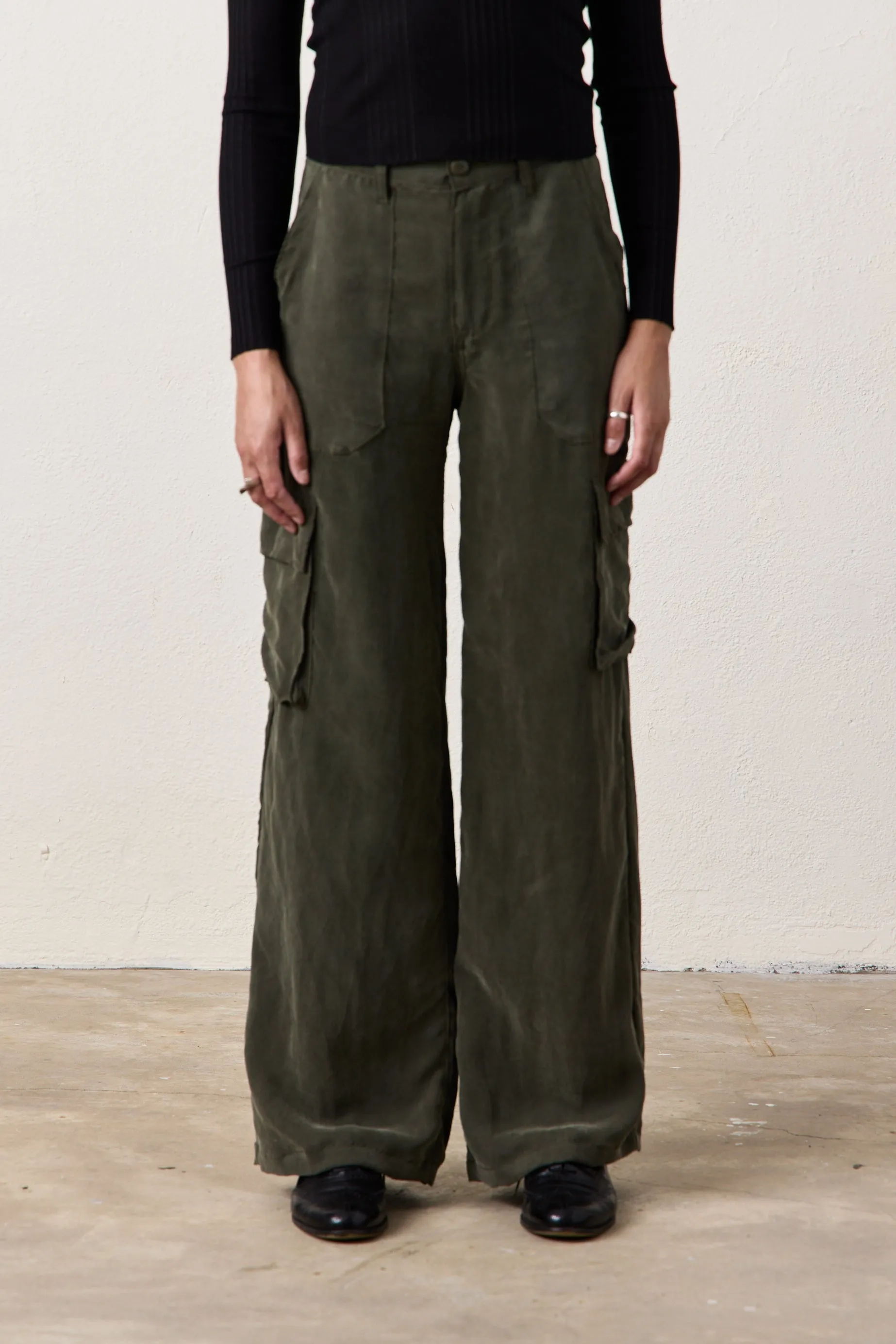 ZOEY CARGO PANTS / OLIVE